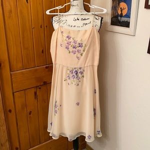 Adorable vintage pink kneelength dress